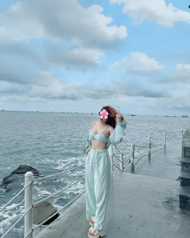 Siêu phẩm mét 73 đáng đồng tiền bát gạo - Gái gọi 777